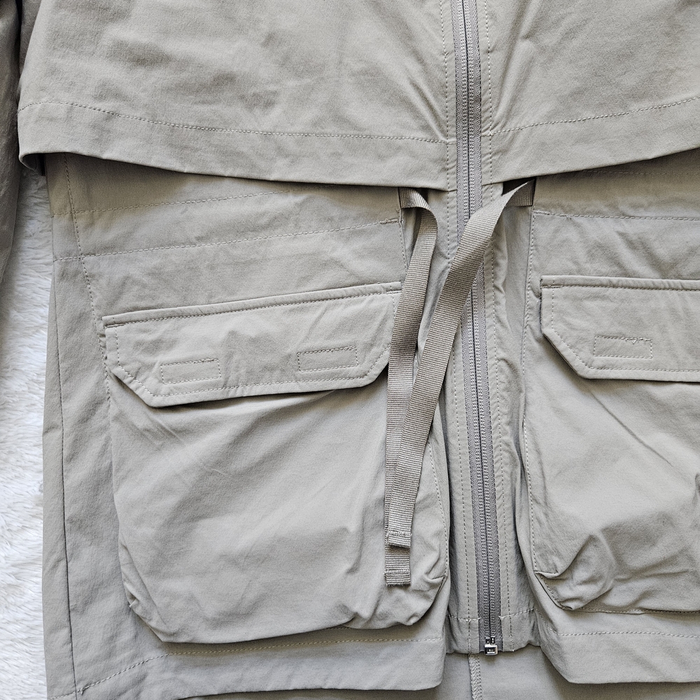 Northface Lightweight Nylon Jacket - Picture 3 of 8
